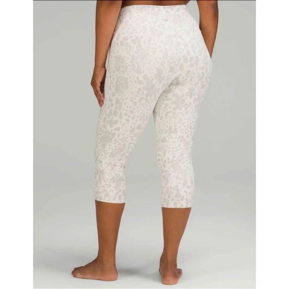 Lululemon Align High-Rise Crop 21